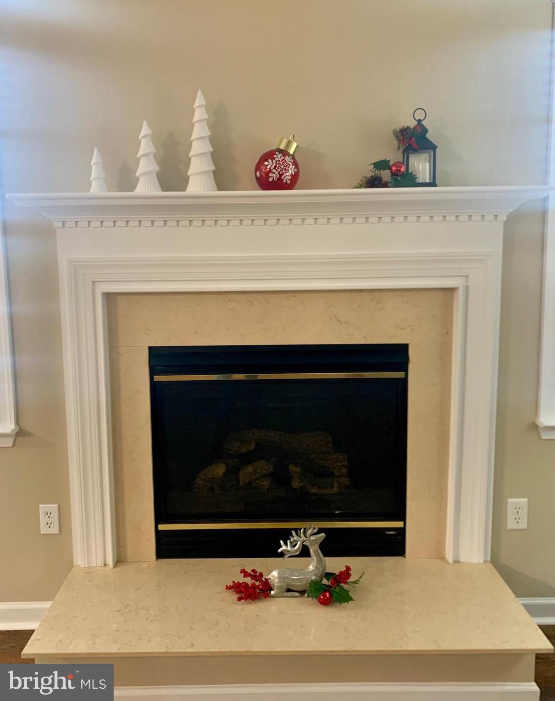 WHISPERING HILLS - Residential