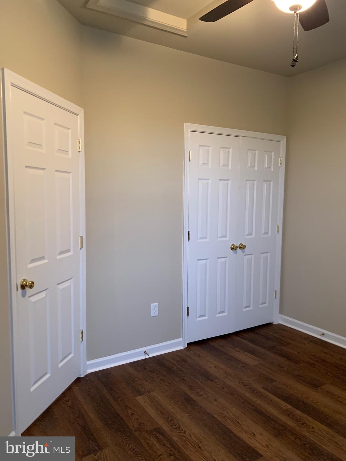 WHISPERING HILLS - Residential