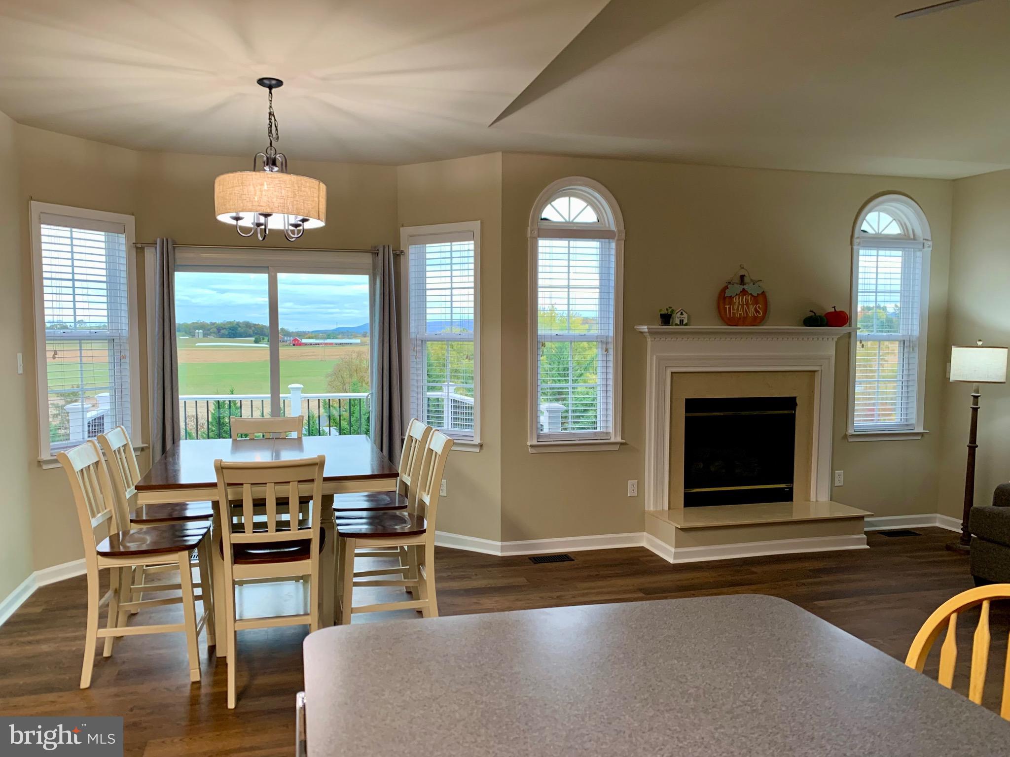 WHISPERING HILLS - Residential