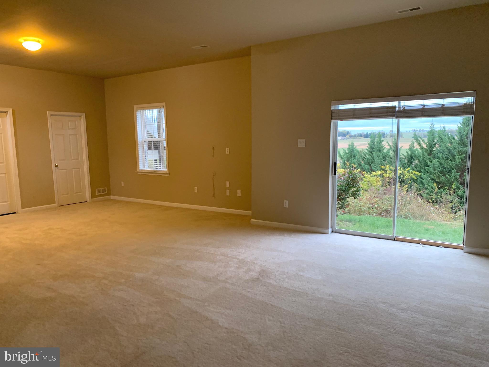 WHISPERING HILLS - Residential