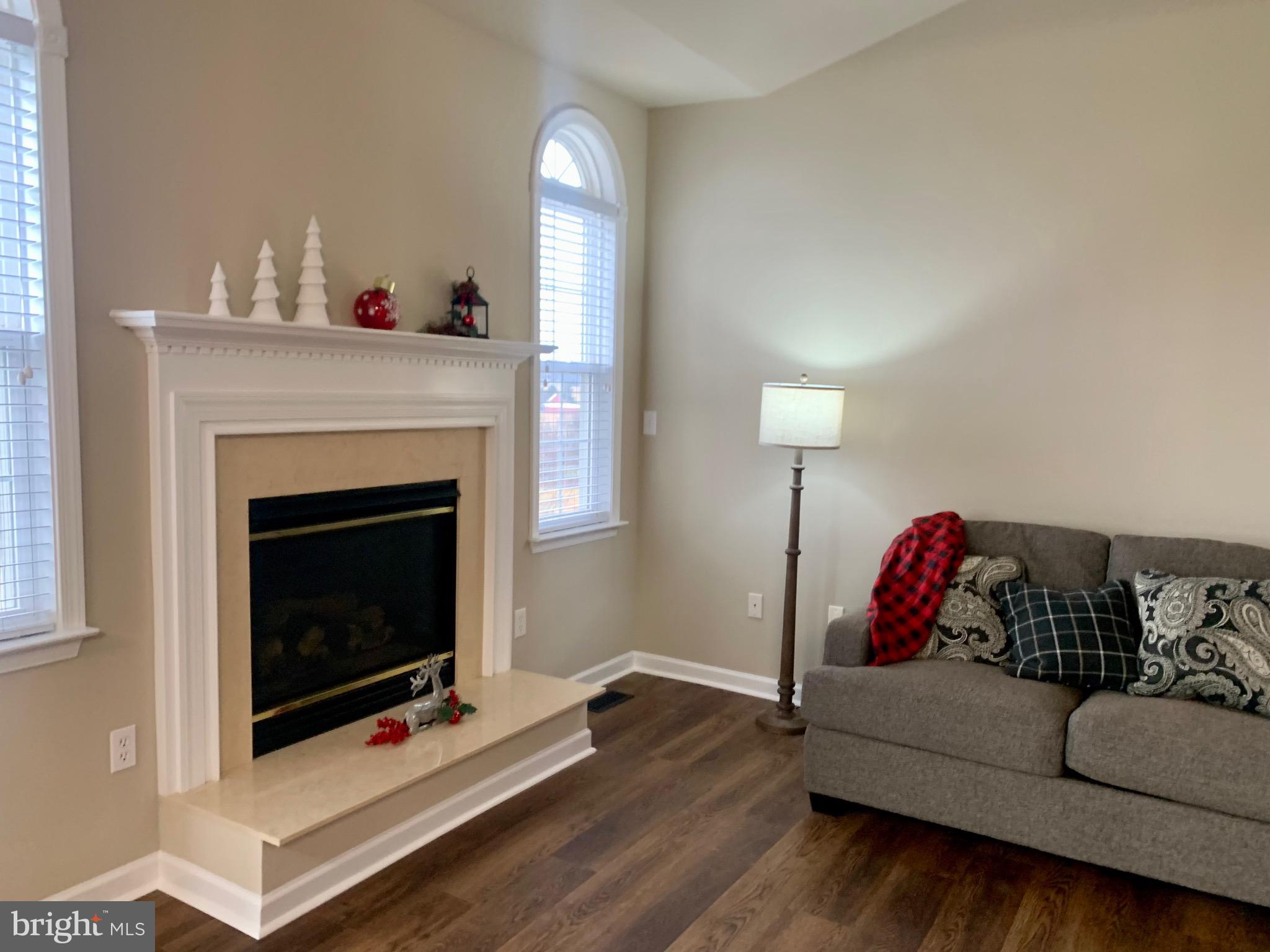 WHISPERING HILLS - Residential