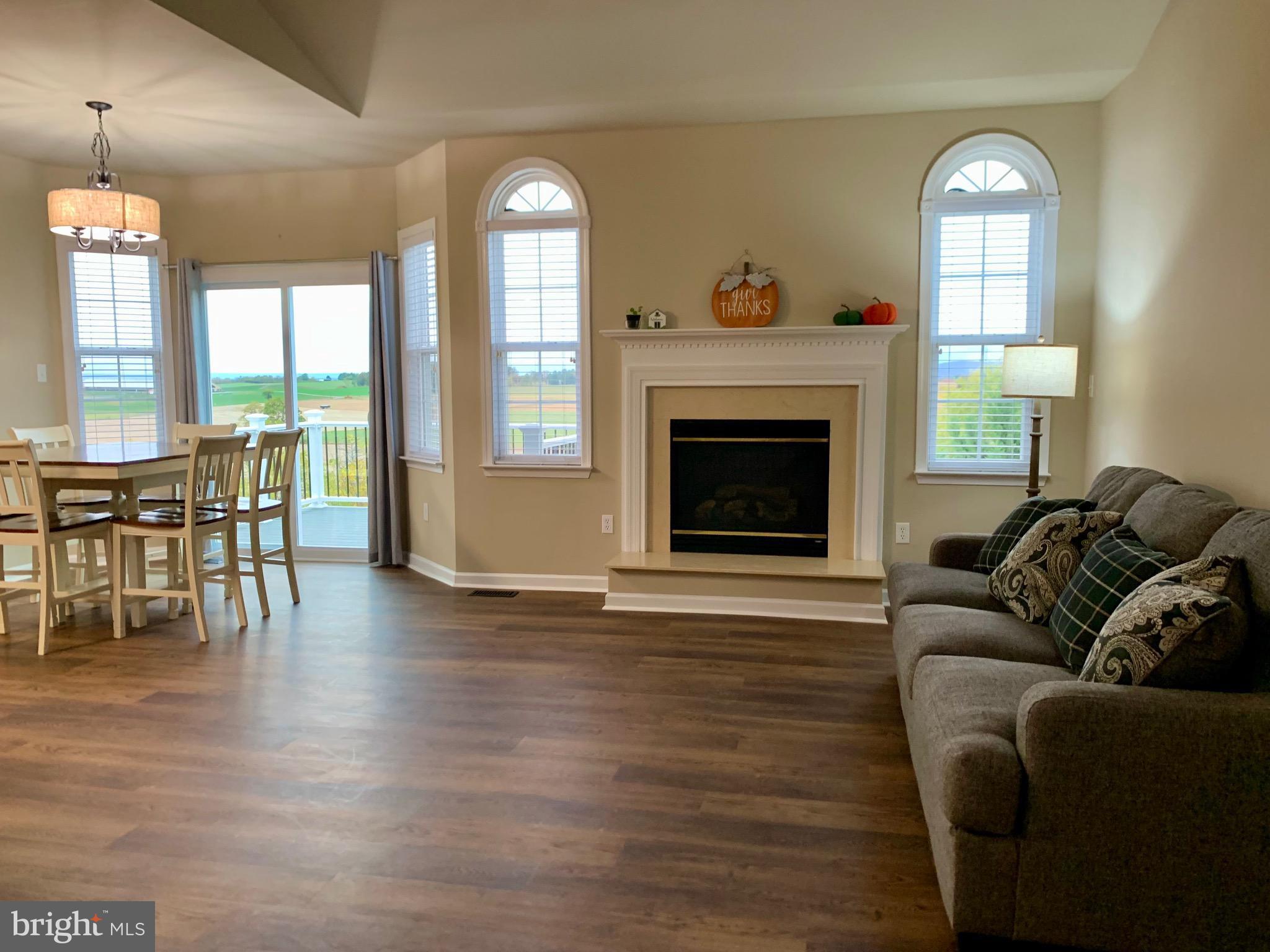 WHISPERING HILLS - Residential