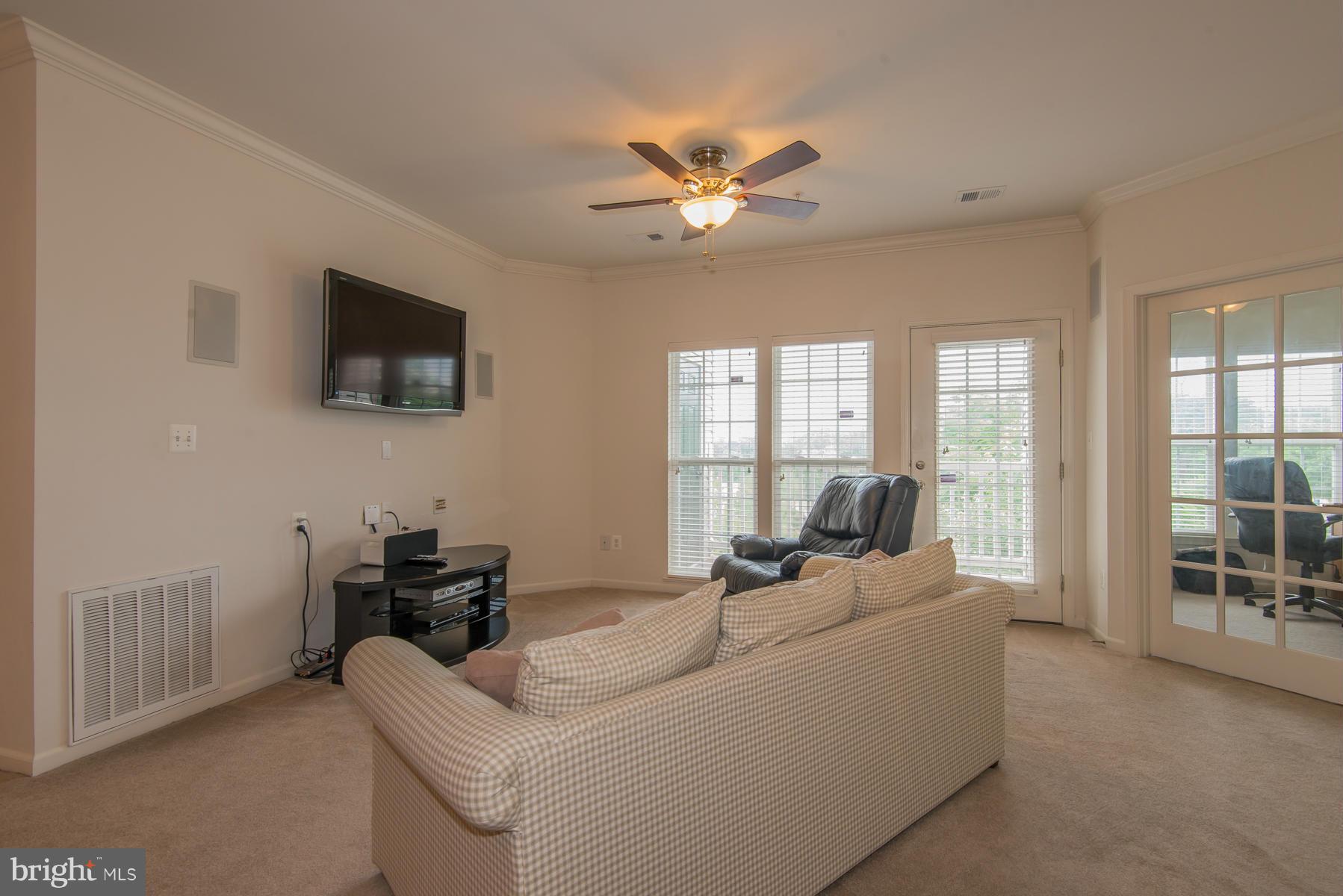 ELKRIDGE CROSSING - Residential