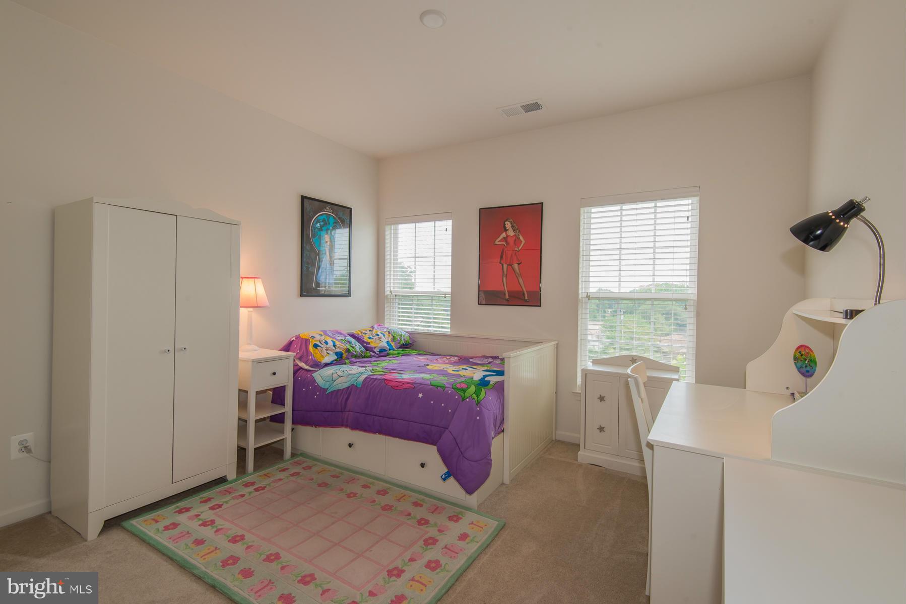 ELKRIDGE CROSSING - Residential