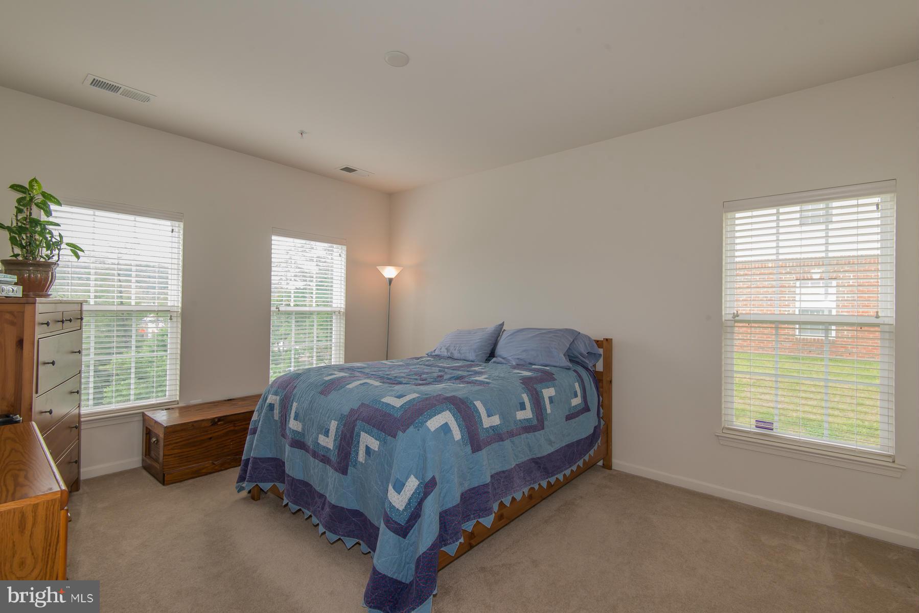 ELKRIDGE CROSSING - Residential