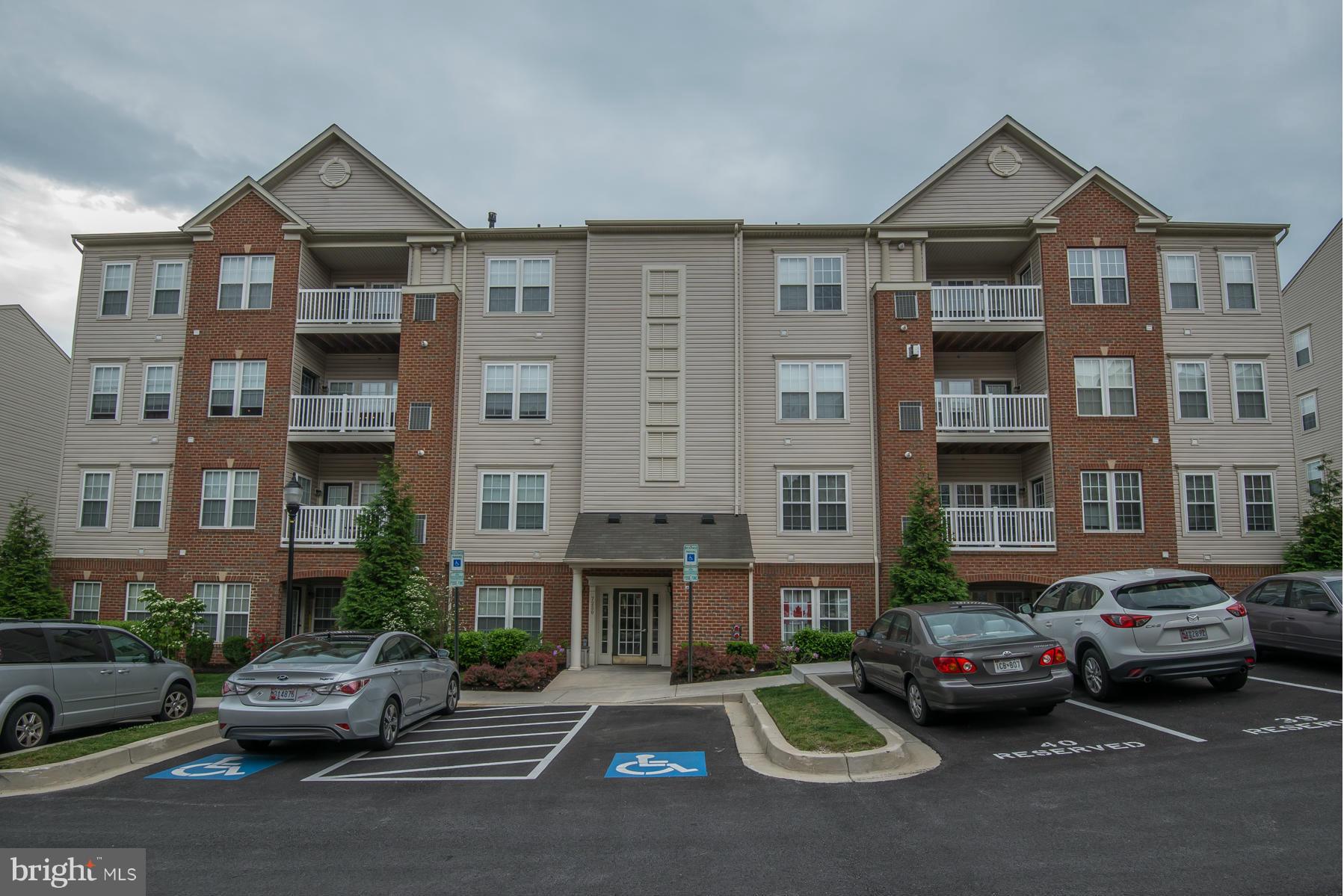 ELKRIDGE CROSSING - Residential