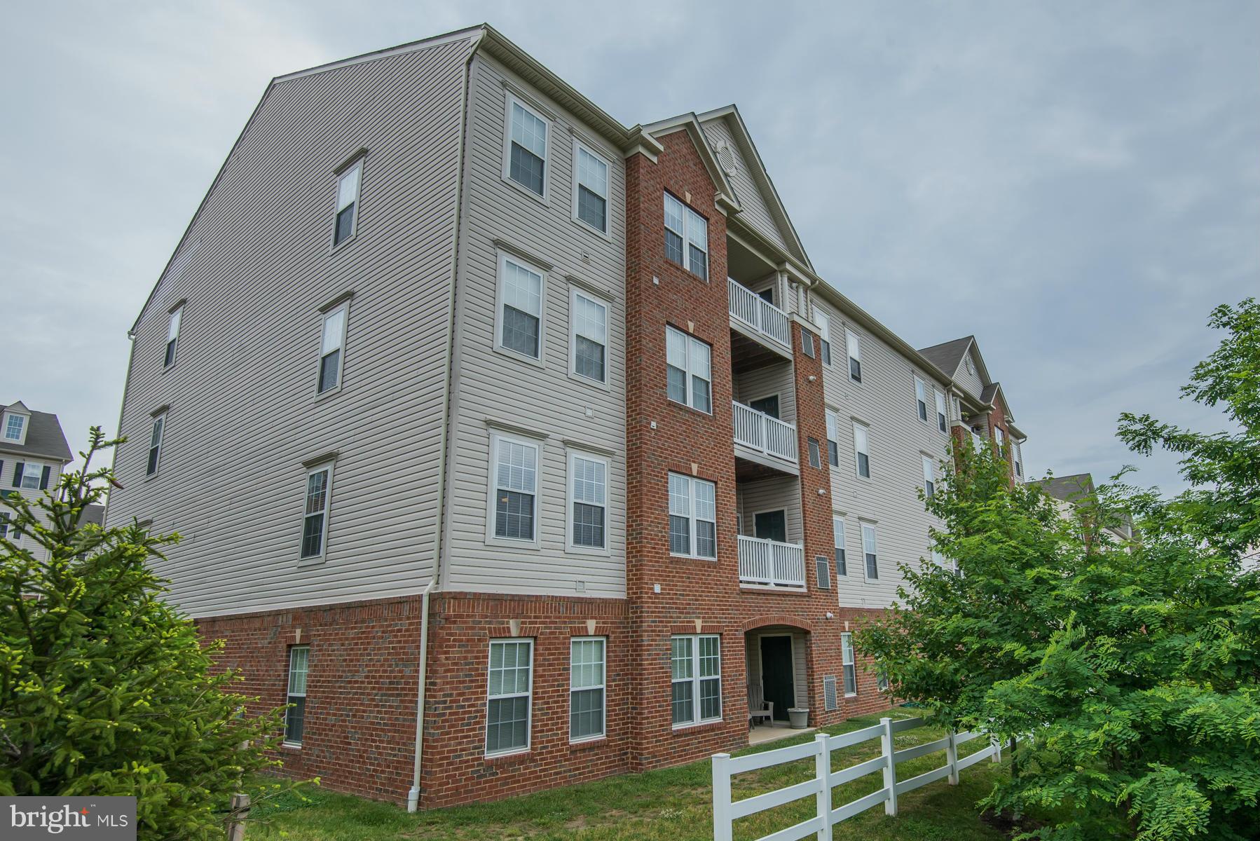 ELKRIDGE CROSSING - Residential