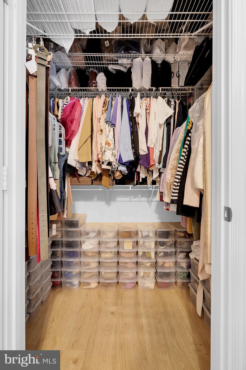 PIKE AND ROSE - Residential