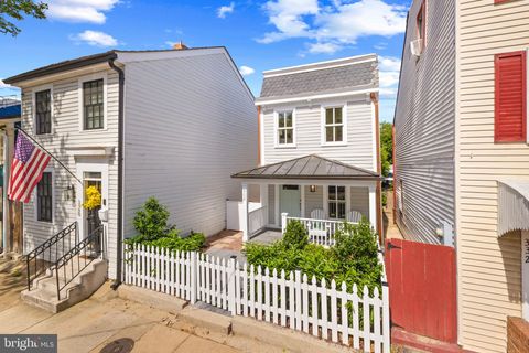 330 N PATRICK STREET ALEXANDRIA VA 22314
