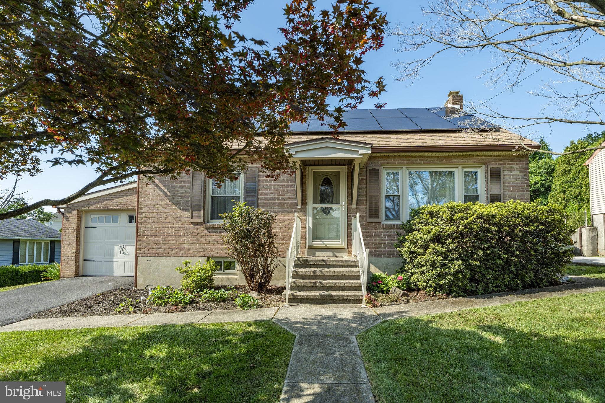 125 E COLLEGE AVENUE