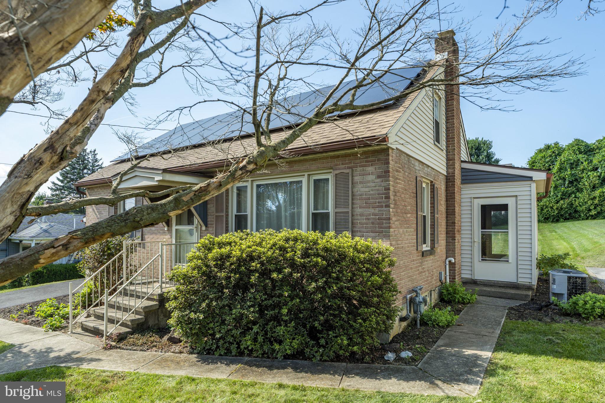 125 E COLLEGE AVENUE