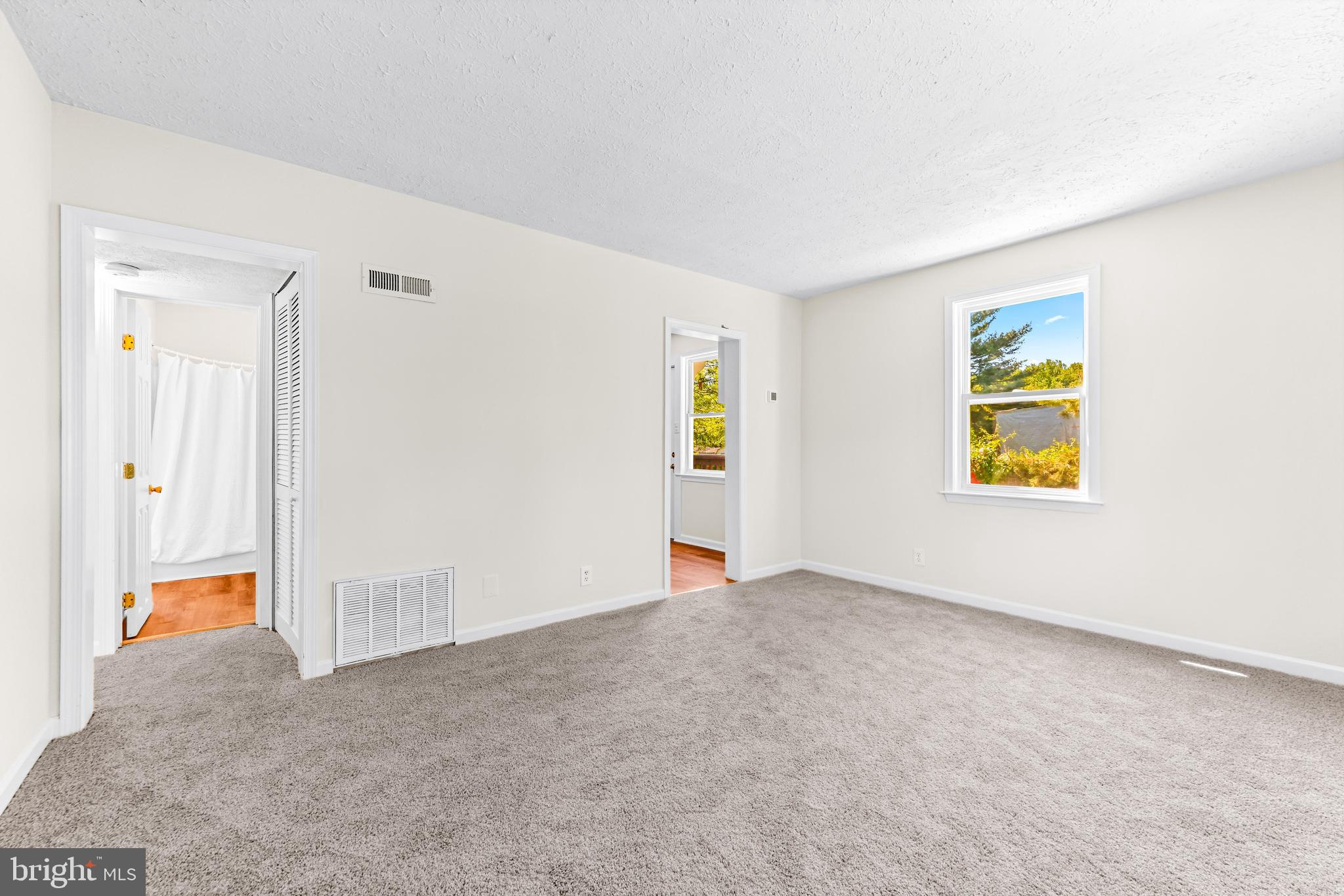 SWAN MEADOWS - Residential