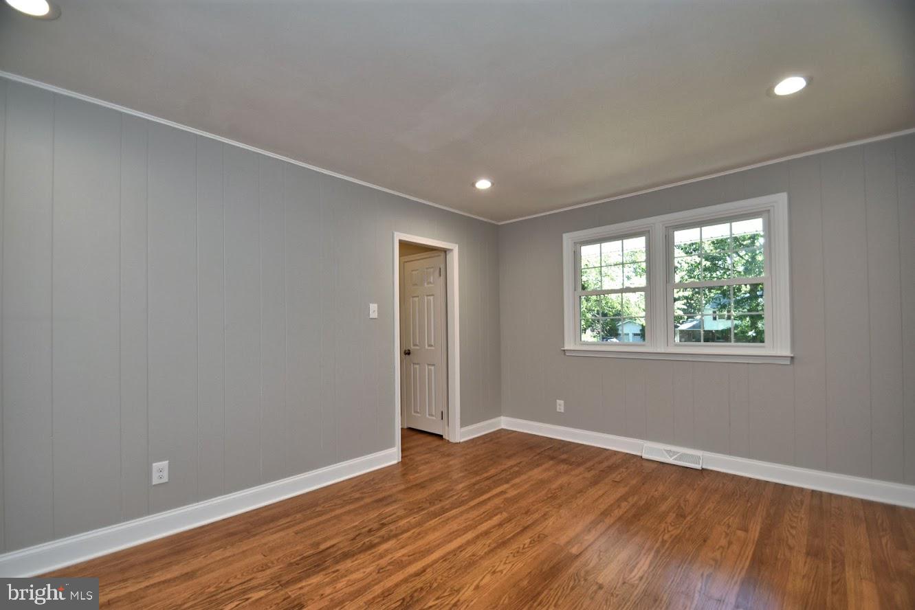 MONTGOMERY WOODS - Residential