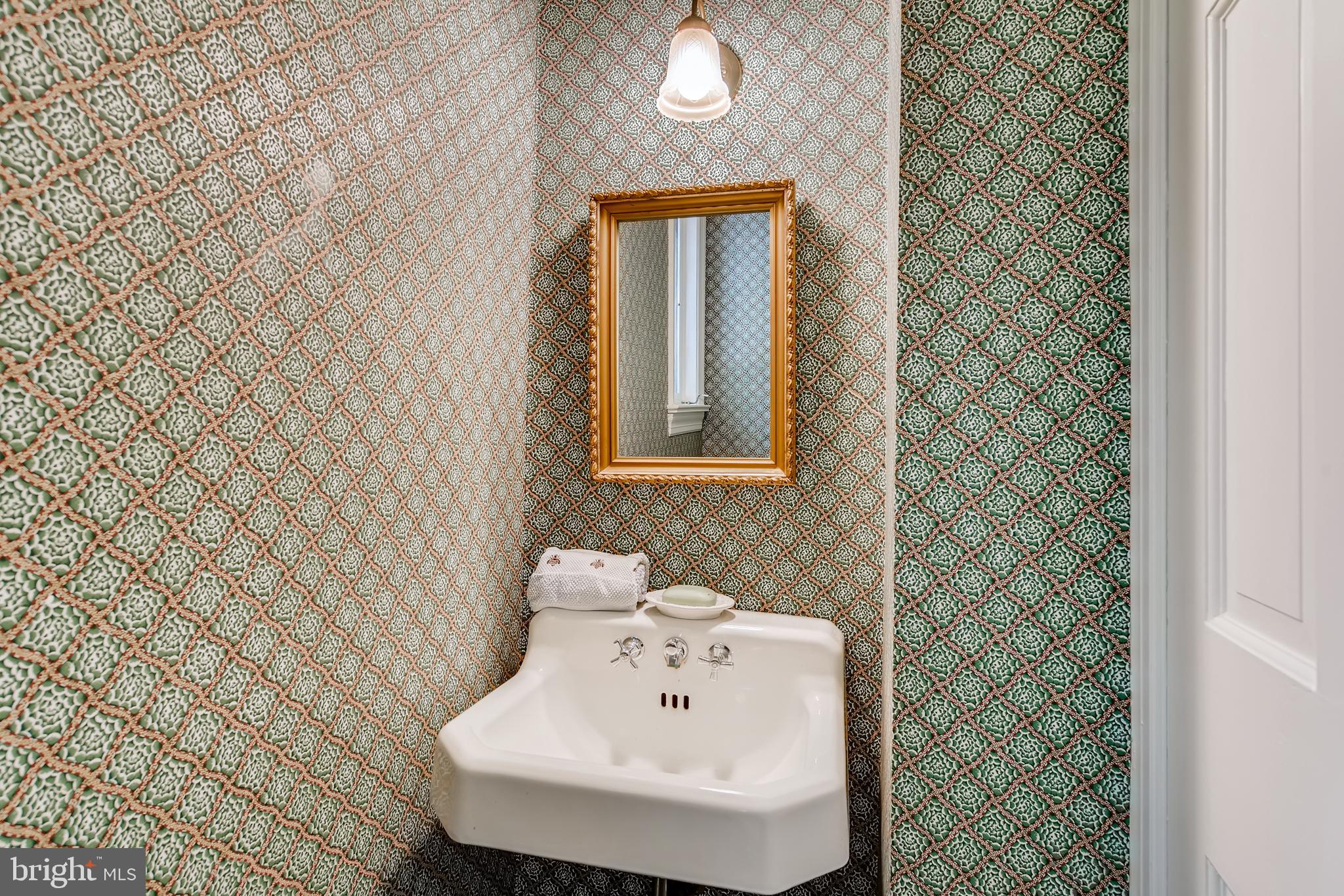 CAVES VALLEY - Residential