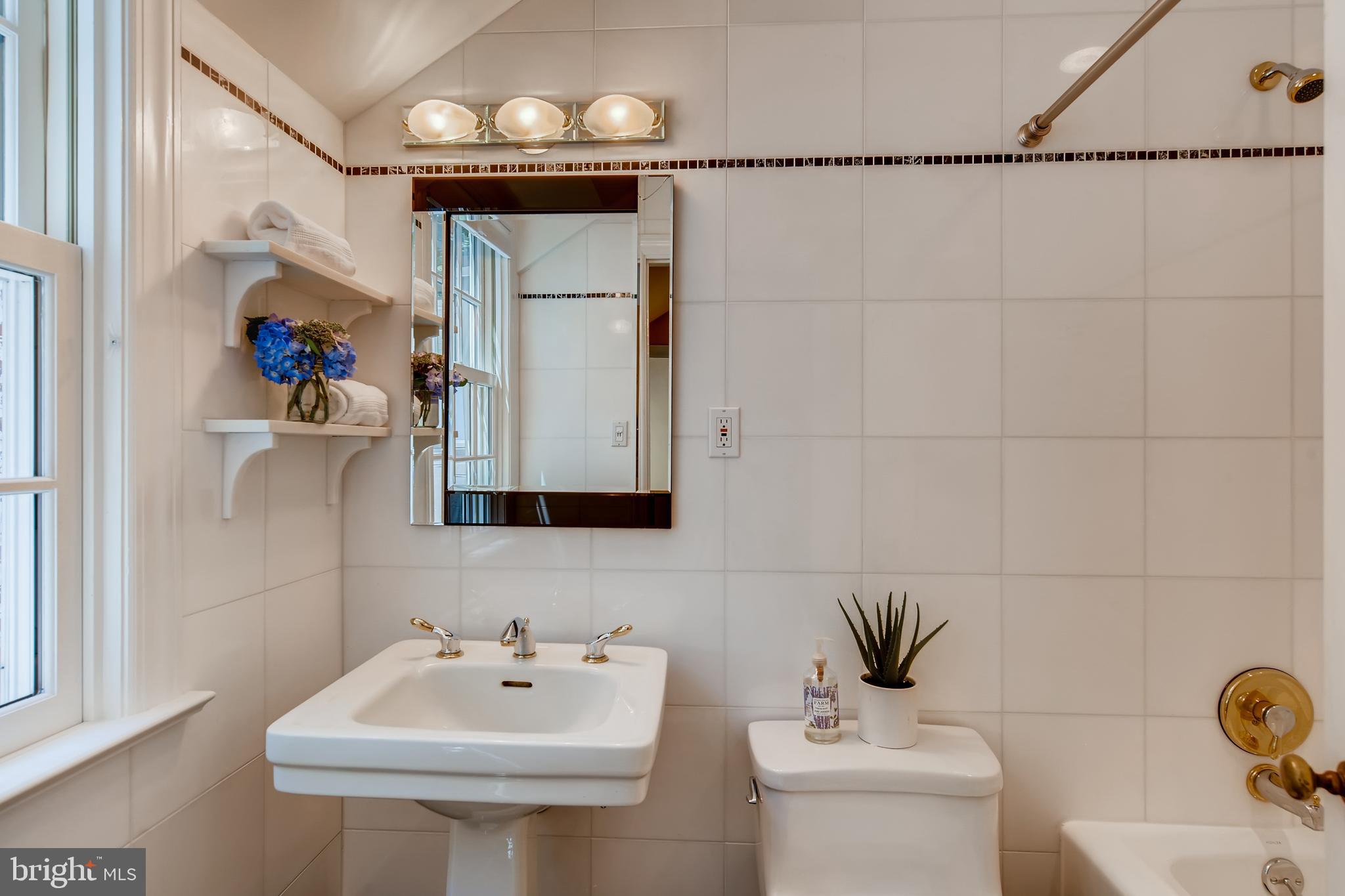 CAVES VALLEY - Residential