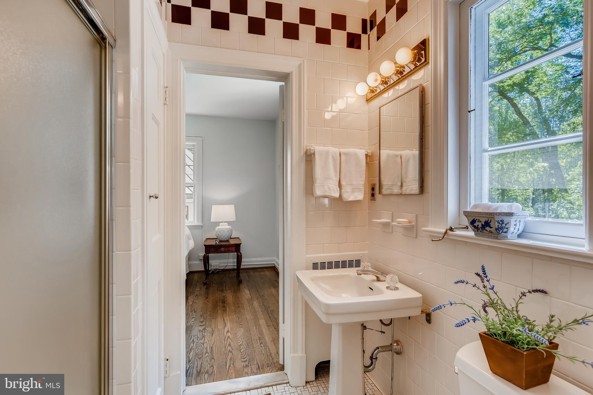 CAVES VALLEY - Residential