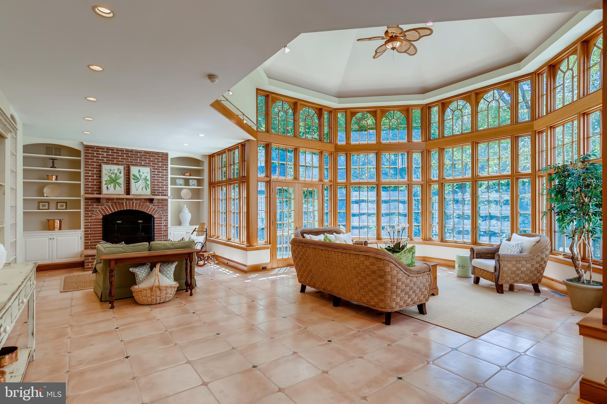 CAVES VALLEY - Residential