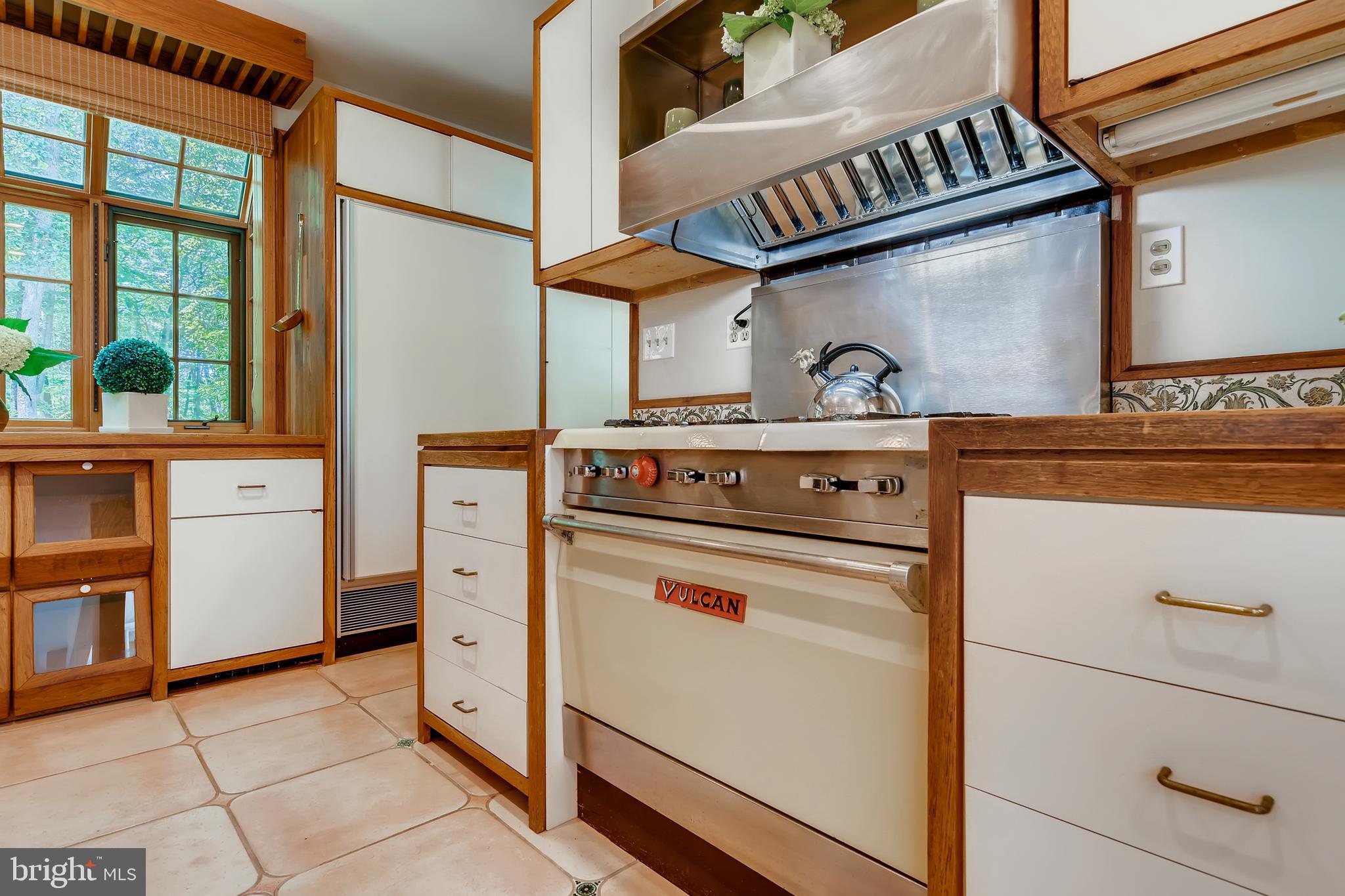 CAVES VALLEY - Residential