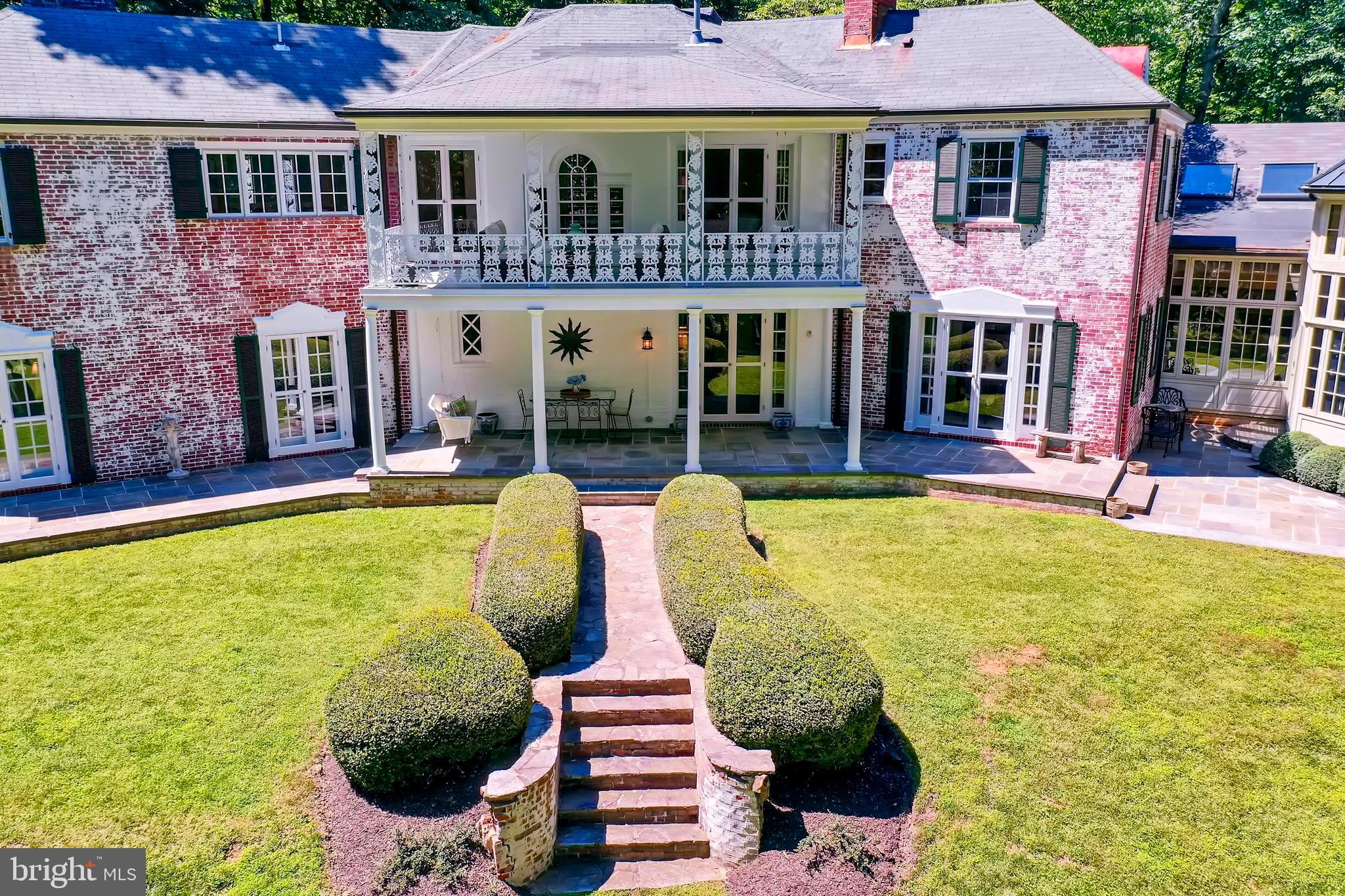 CAVES VALLEY - Residential