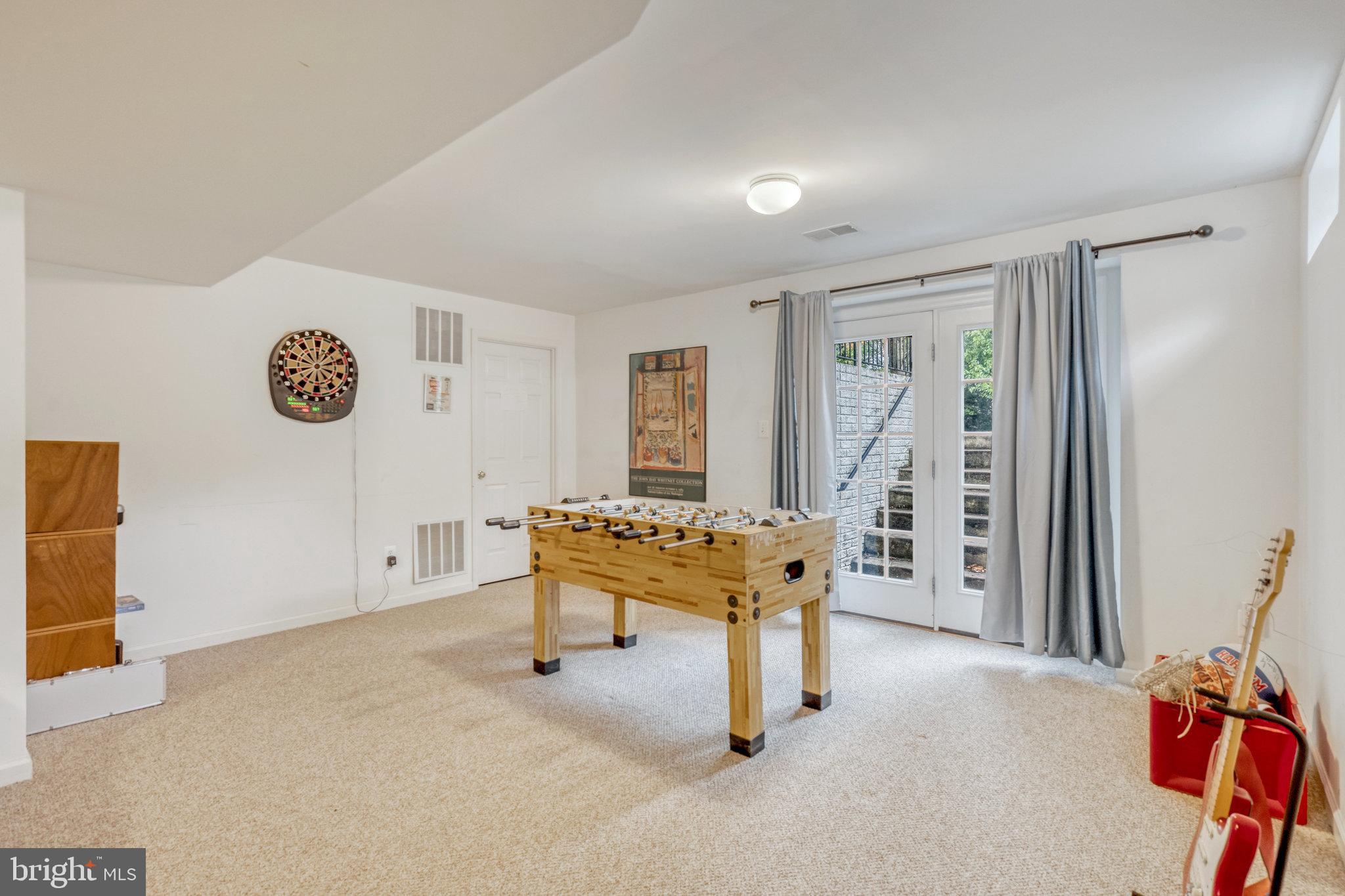 SOUTH RIDING - Residential