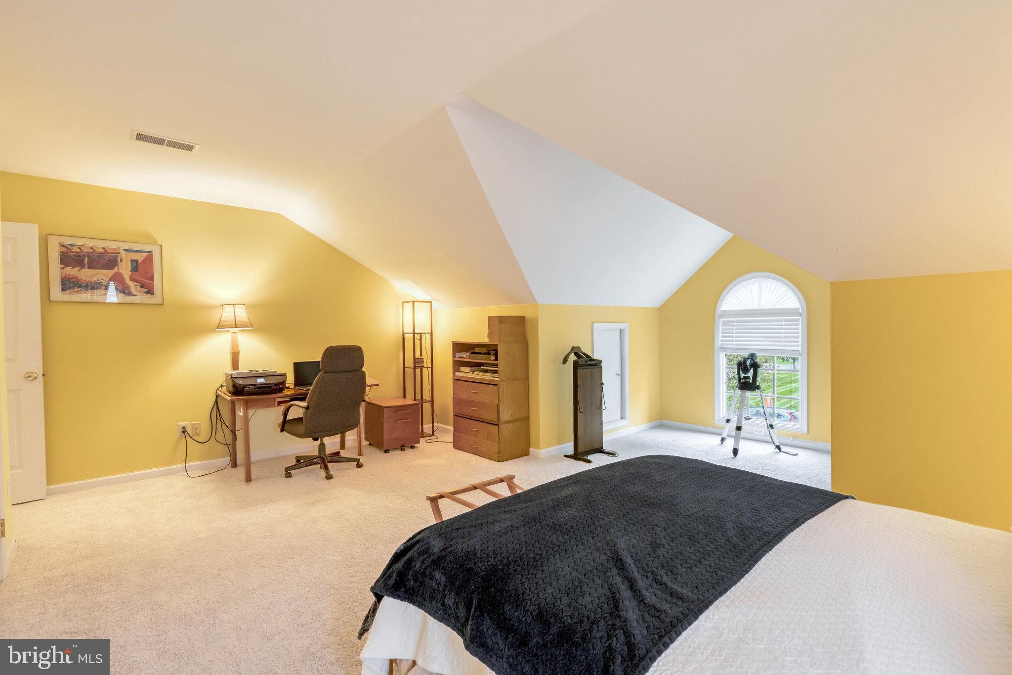 SOUTH RIDING - Residential