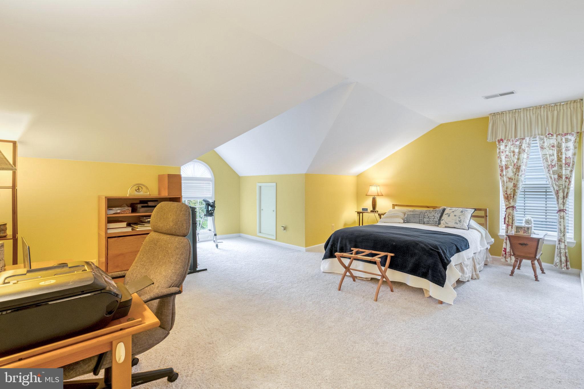 SOUTH RIDING - Residential