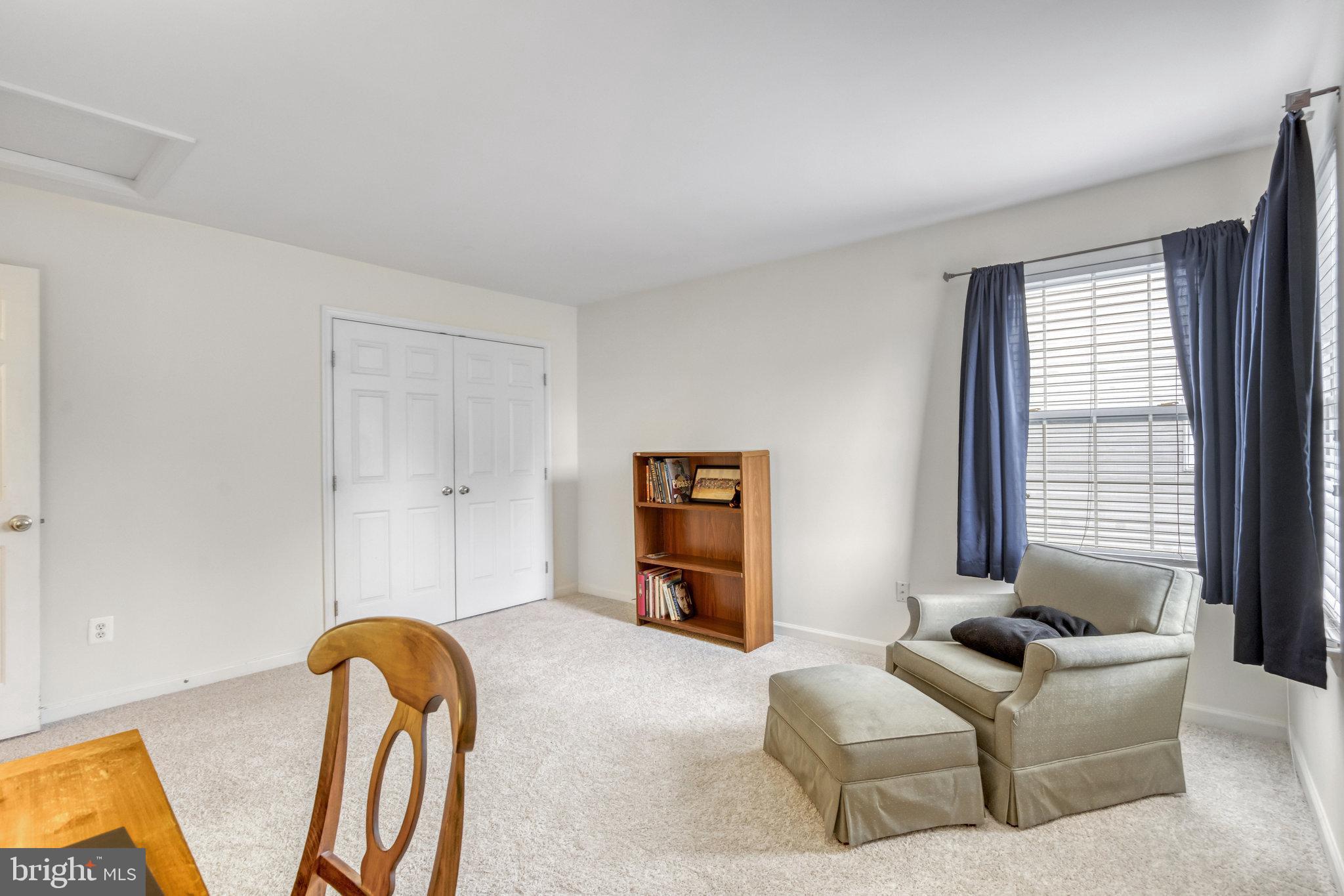 SOUTH RIDING - Residential