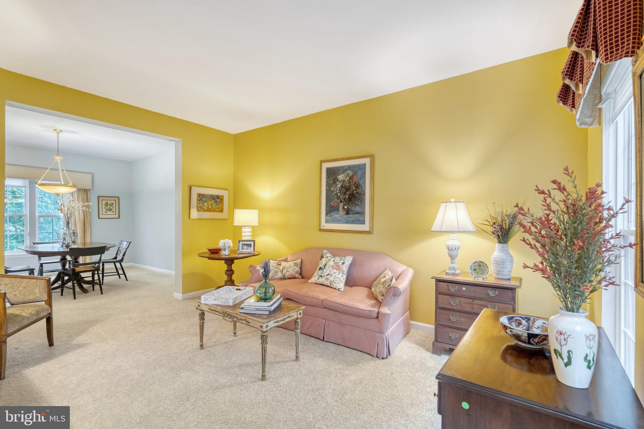 SOUTH RIDING - Residential