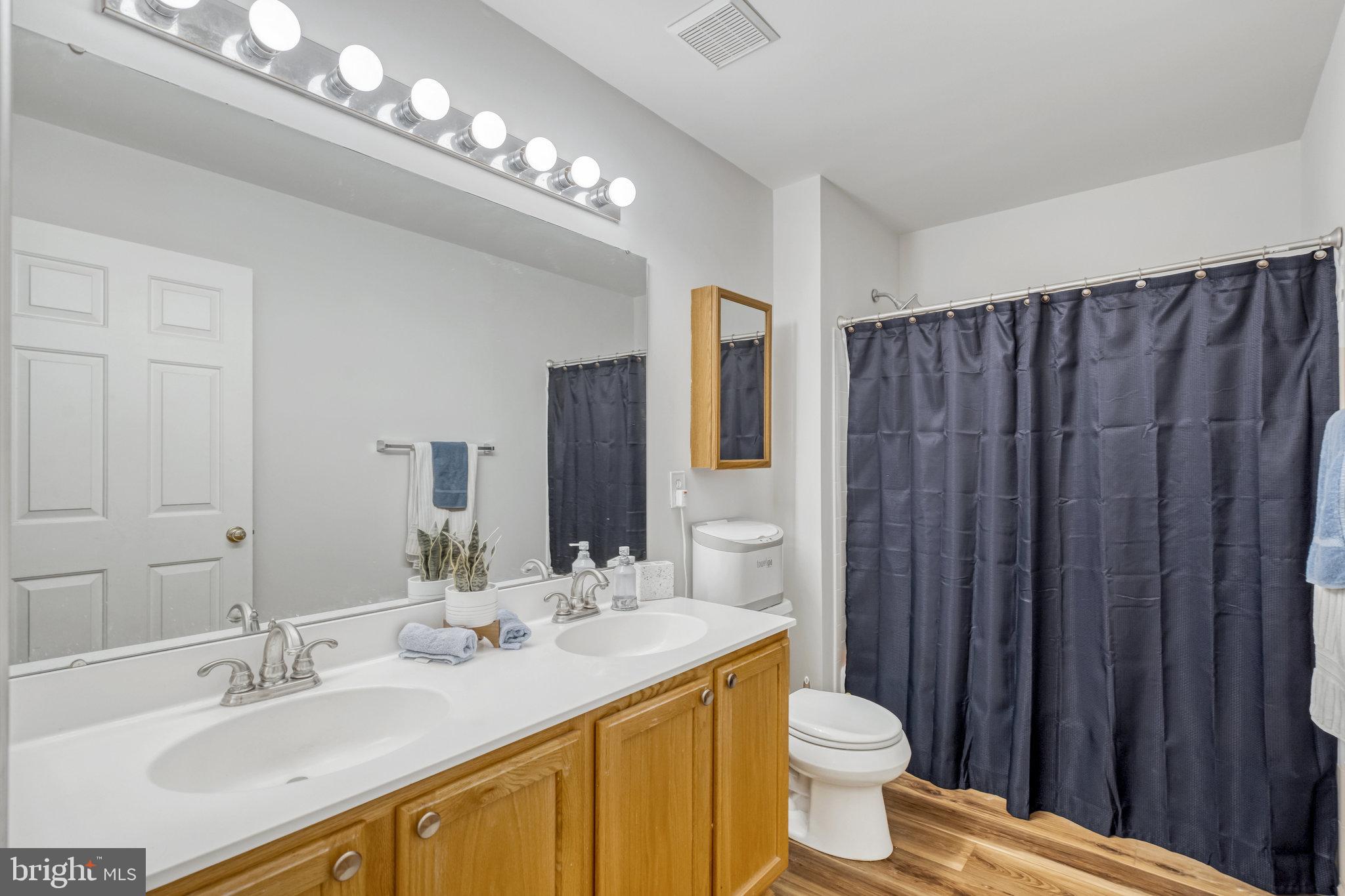 SOUTH RIDING - Residential