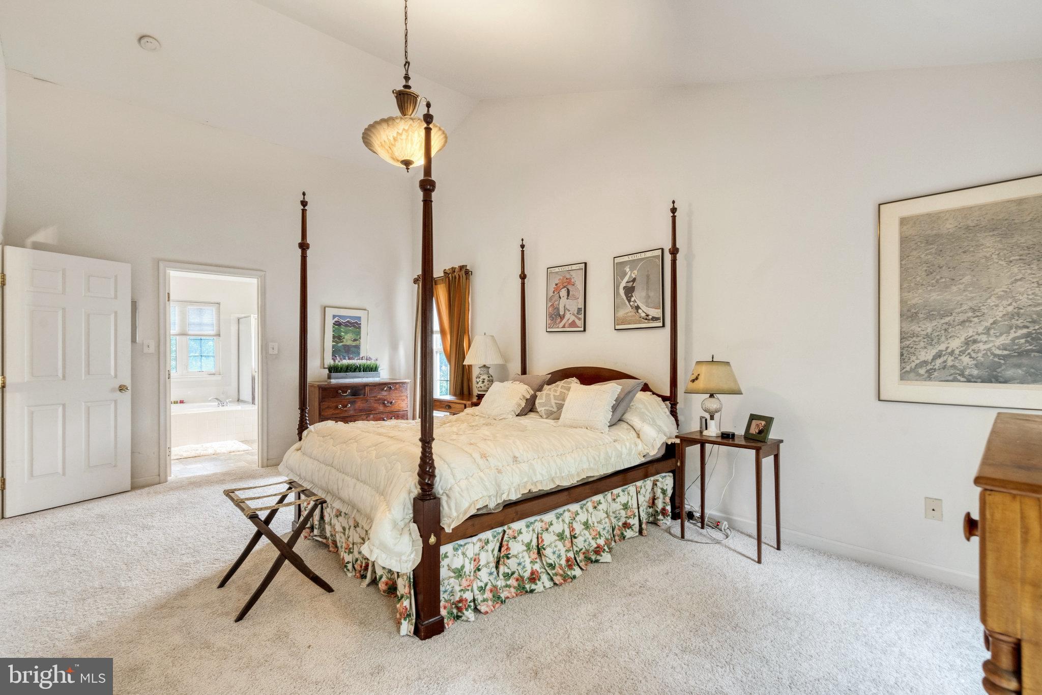 SOUTH RIDING - Residential