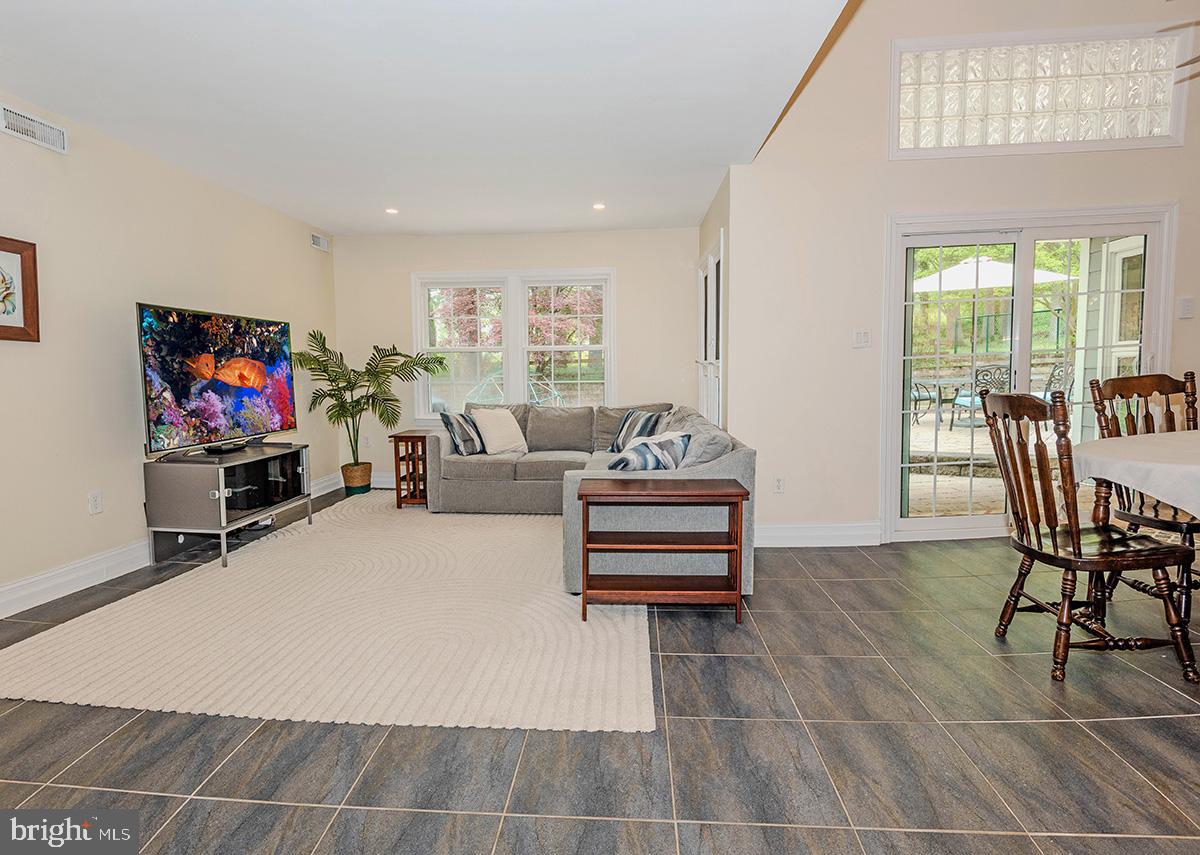 1855 CROFTON PARKWAY