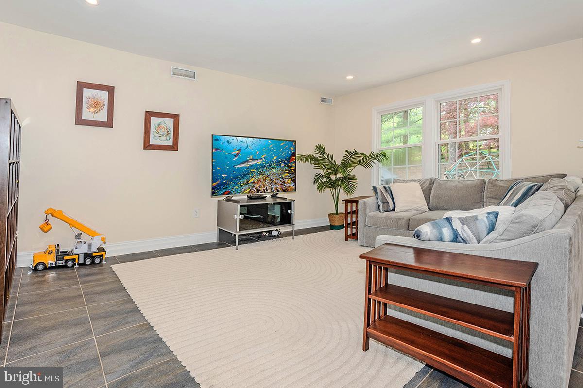 1855 CROFTON PARKWAY