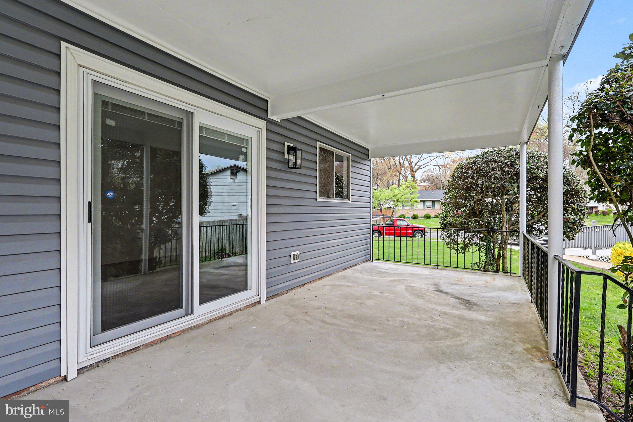 WHITFIELD GARDENS - Residential