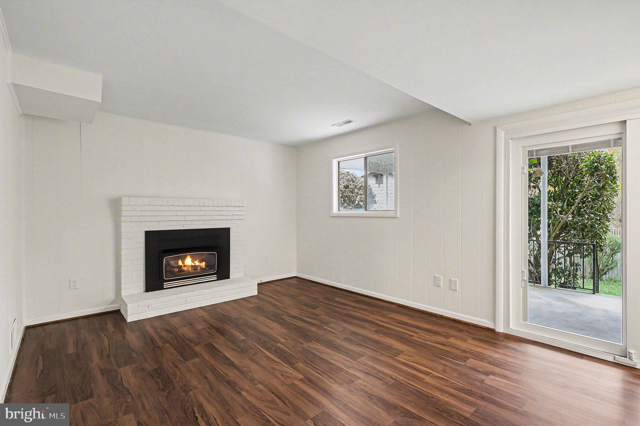 WHITFIELD GARDENS - Residential