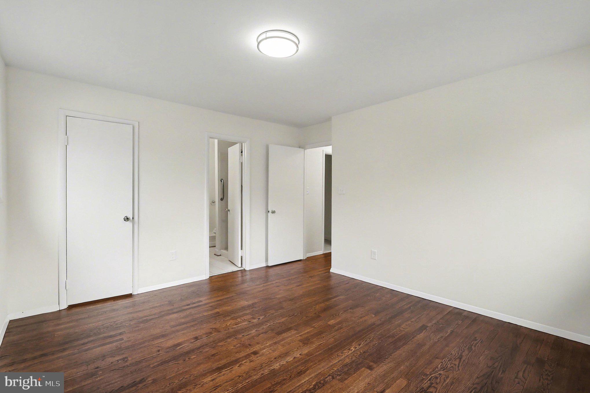 WHITFIELD GARDENS - Residential