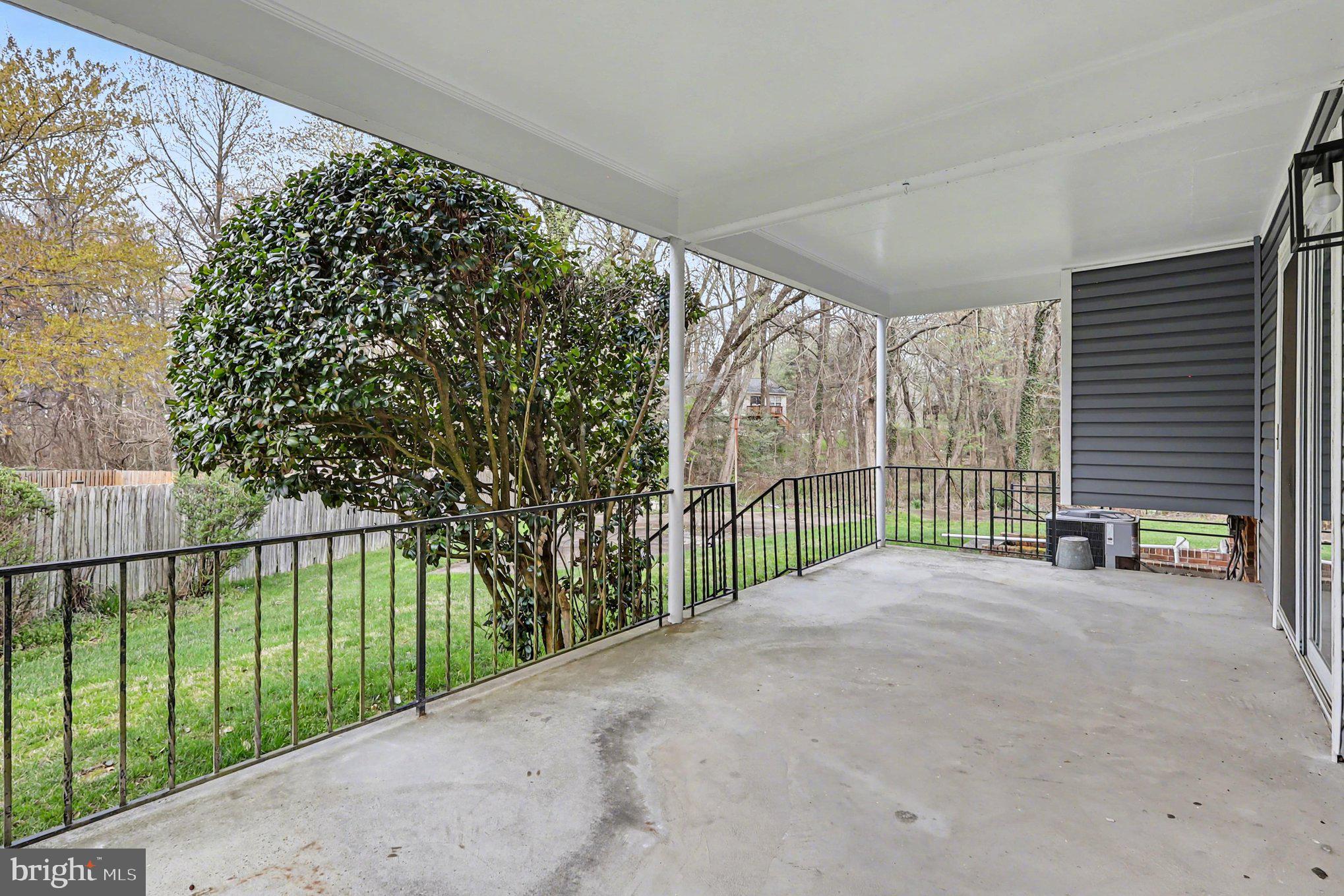 WHITFIELD GARDENS - Residential