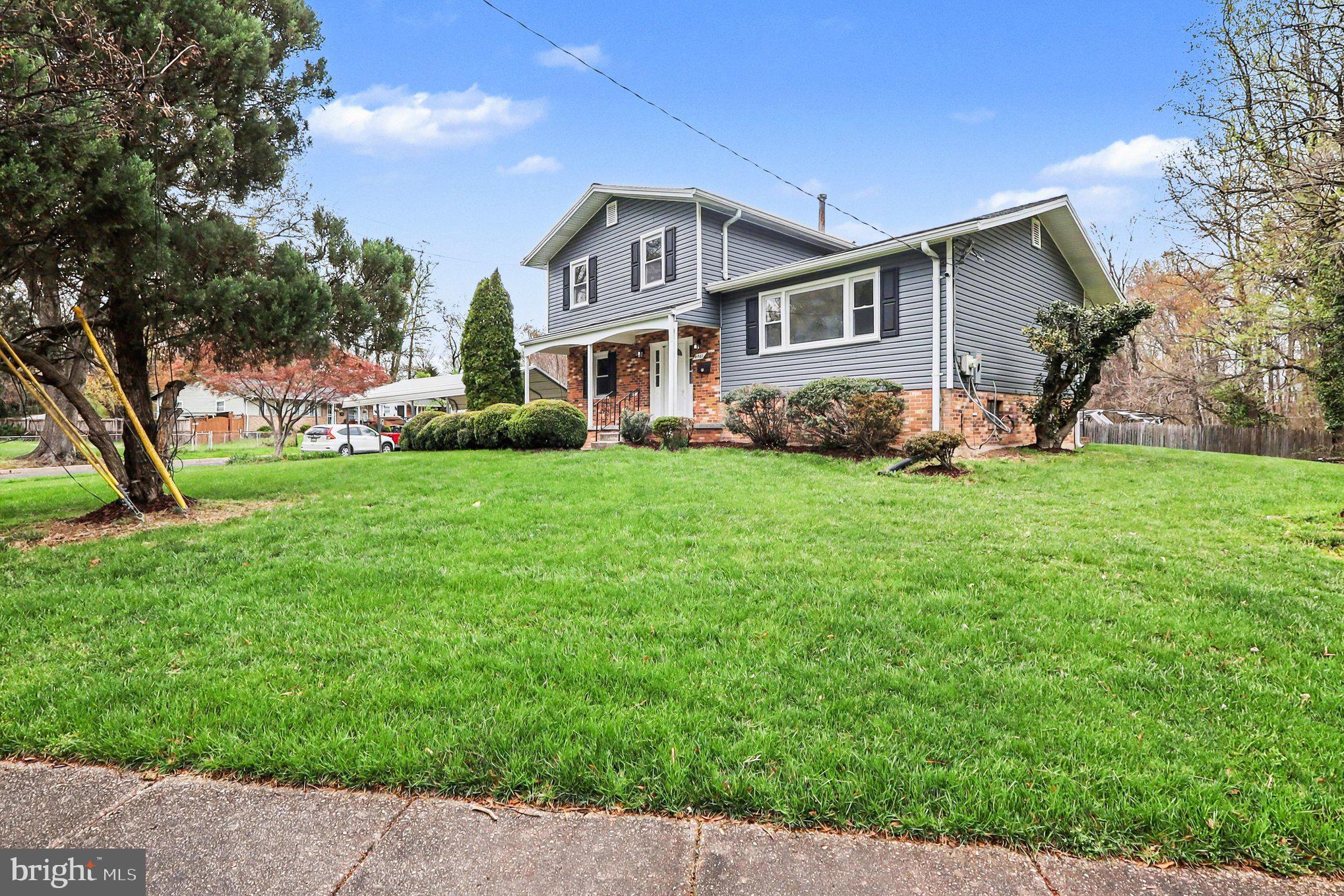 WHITFIELD GARDENS - Residential