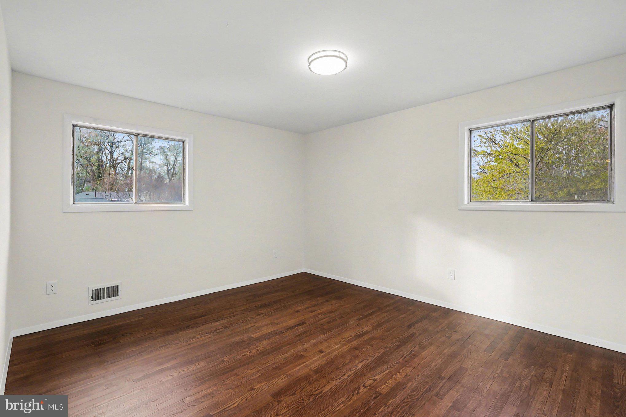 WHITFIELD GARDENS - Residential