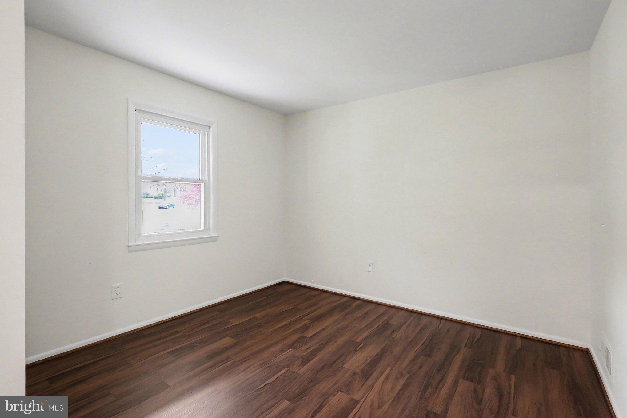 WHITFIELD GARDENS - Residential