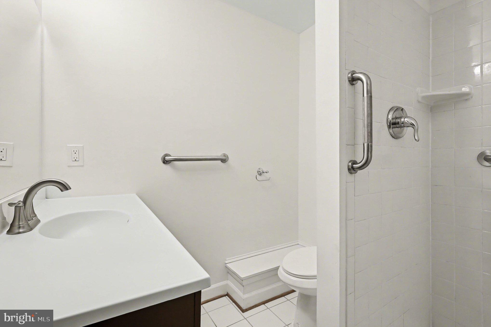 WHITFIELD GARDENS - Residential