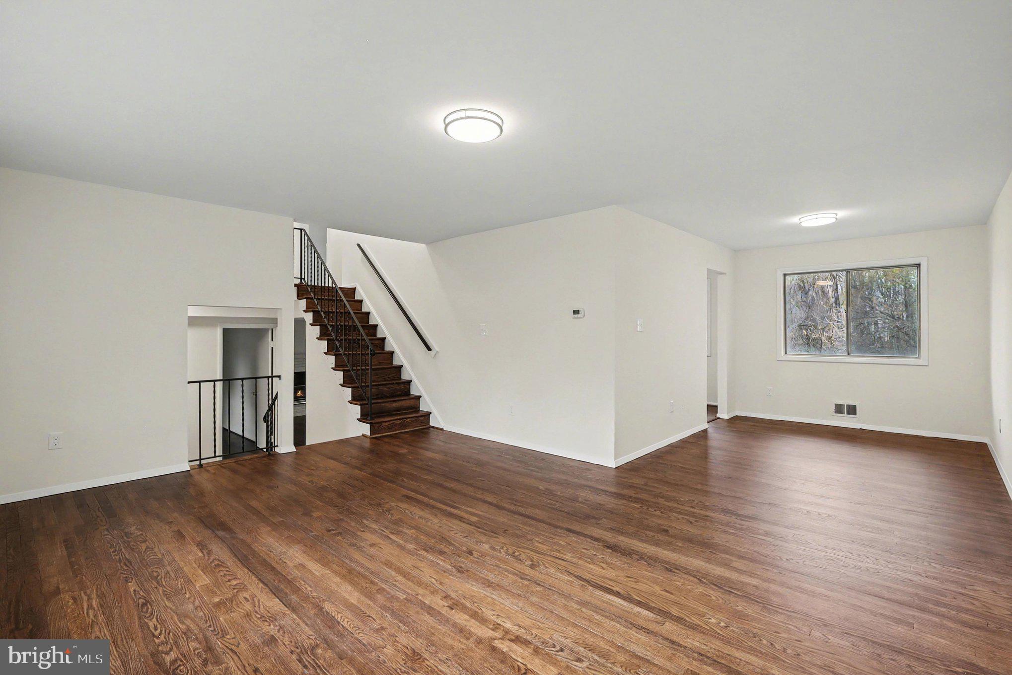 WHITFIELD GARDENS - Residential