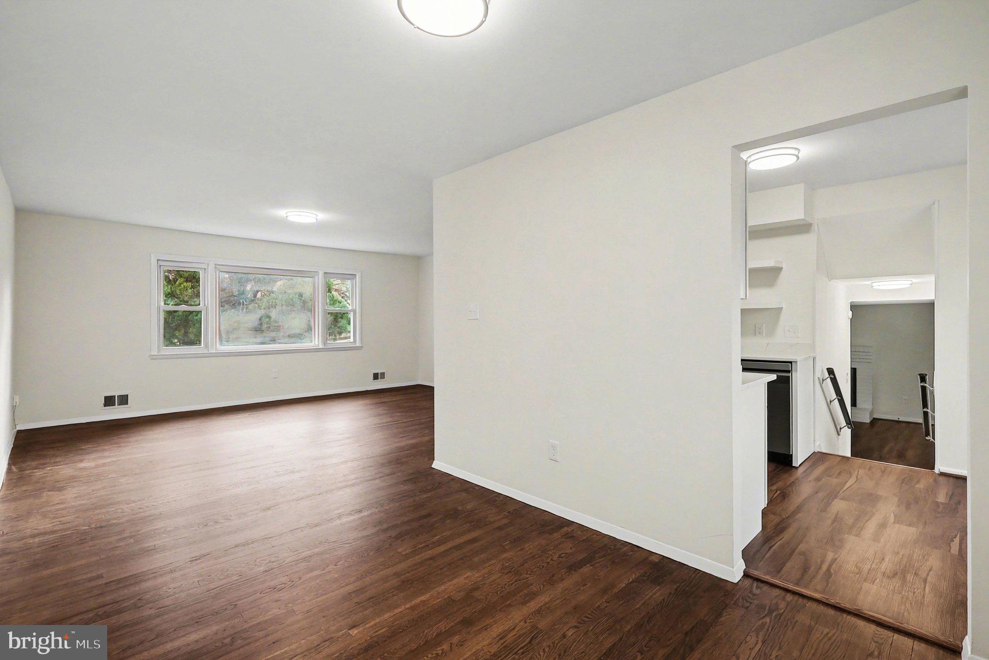 WHITFIELD GARDENS - Residential