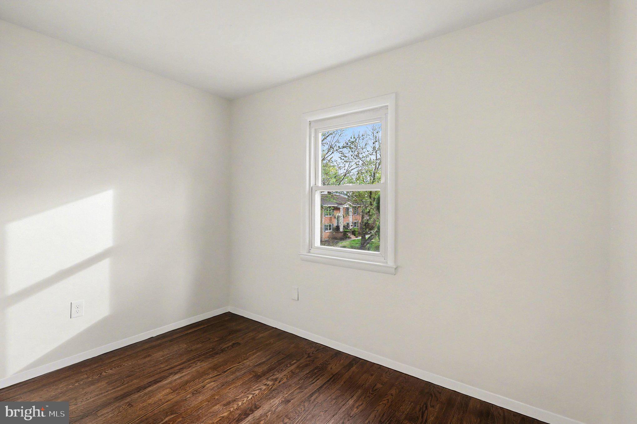 WHITFIELD GARDENS - Residential