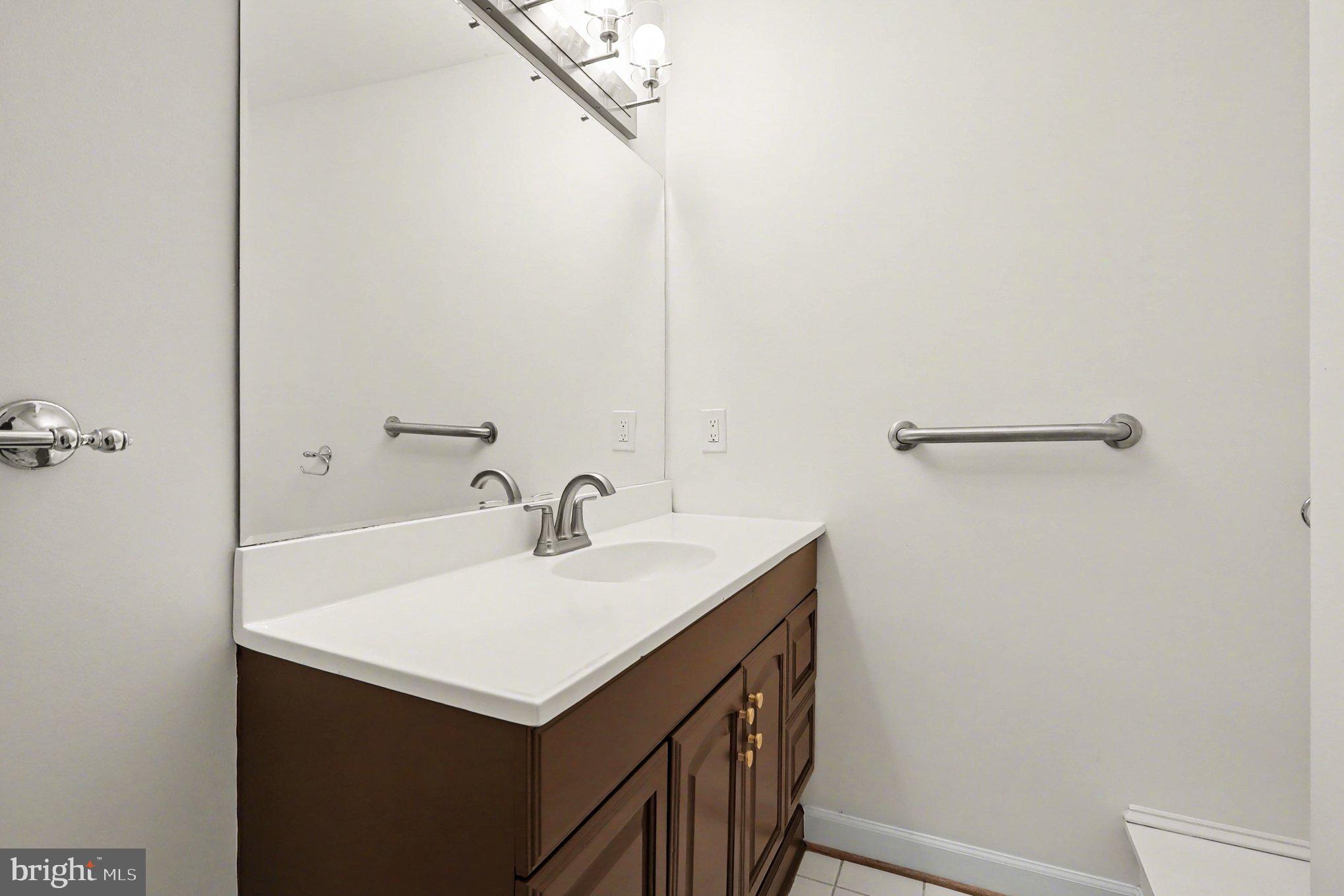 WHITFIELD GARDENS - Residential