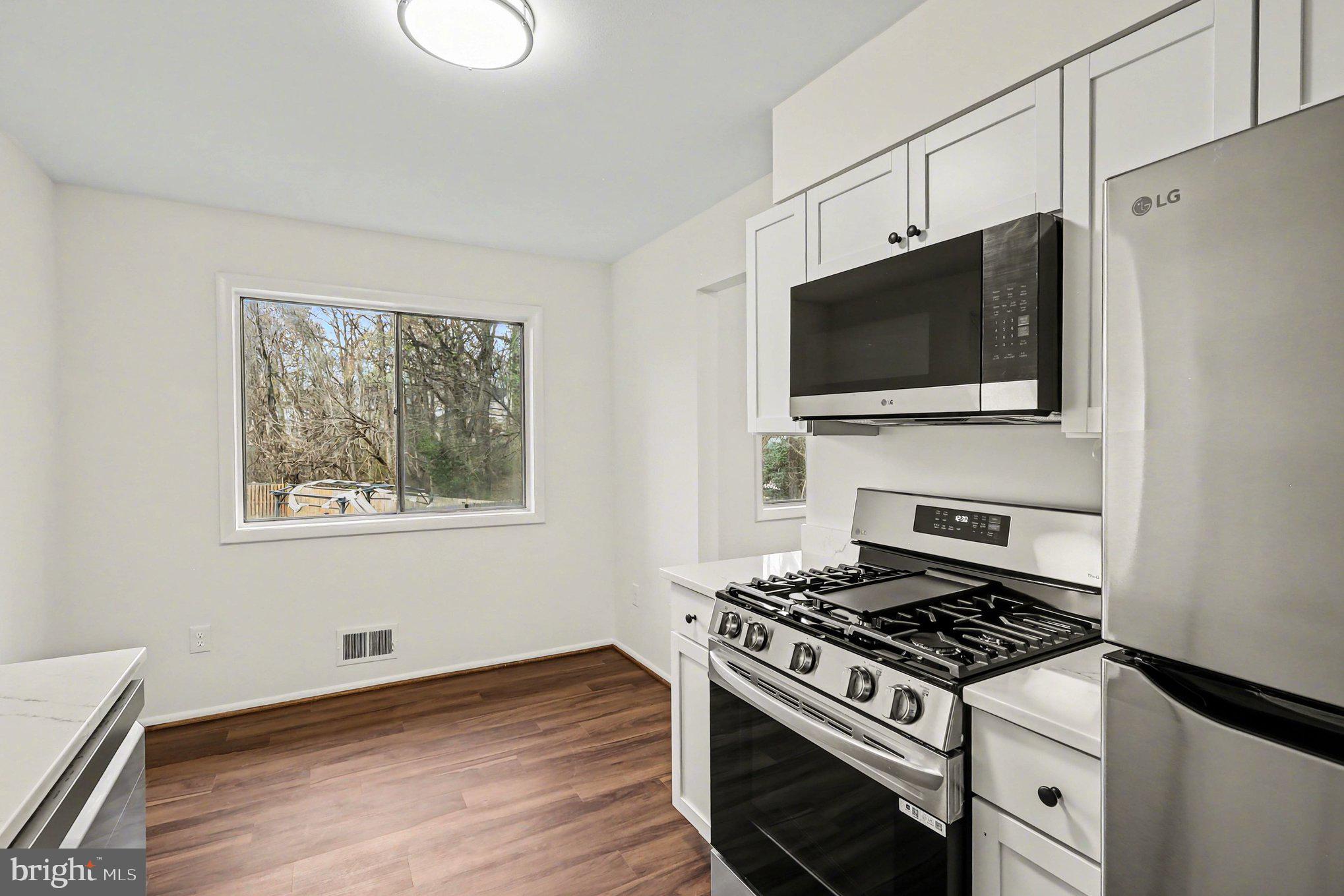 WHITFIELD GARDENS - Residential