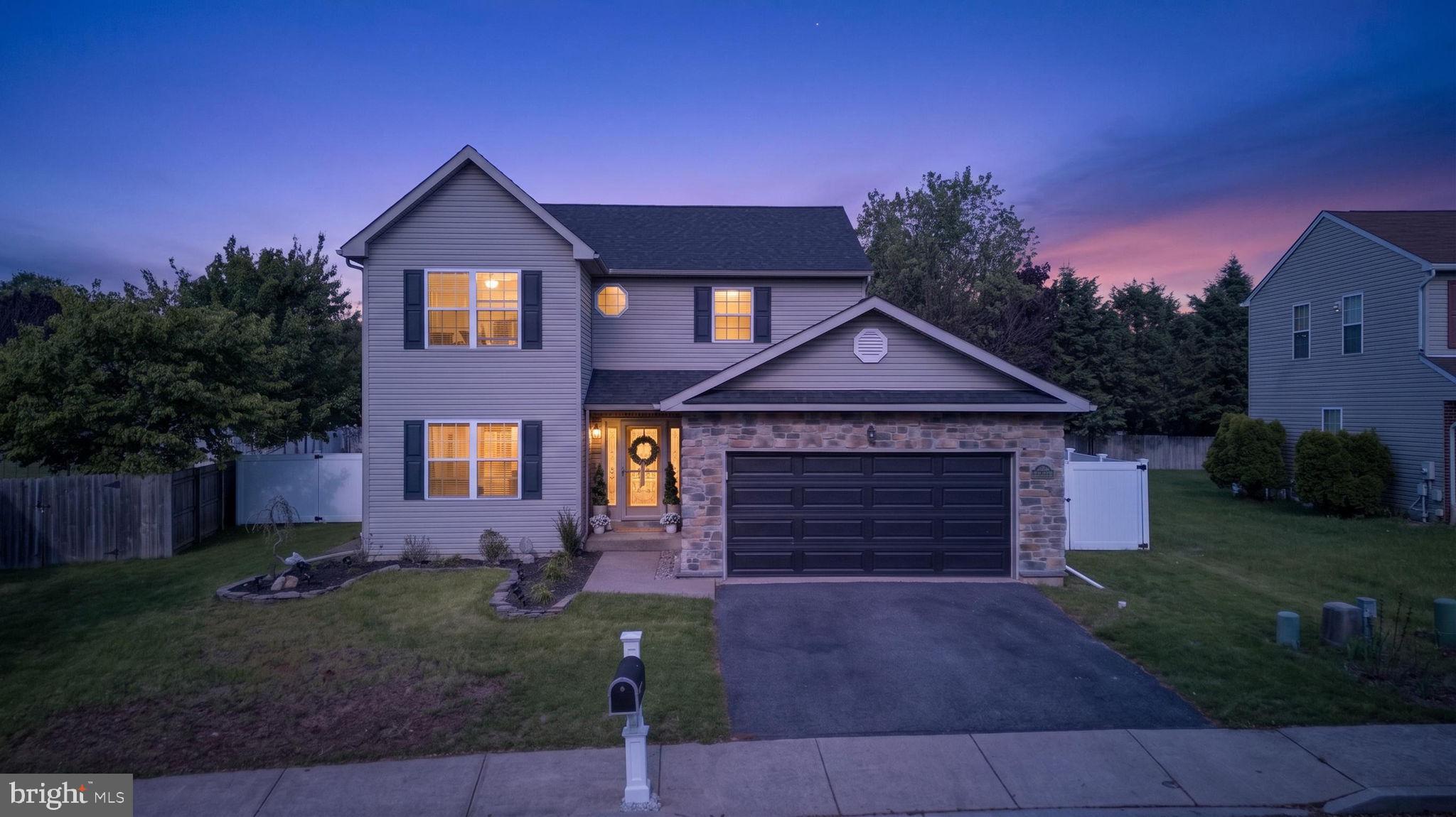 2720 HICKORY DRIVE