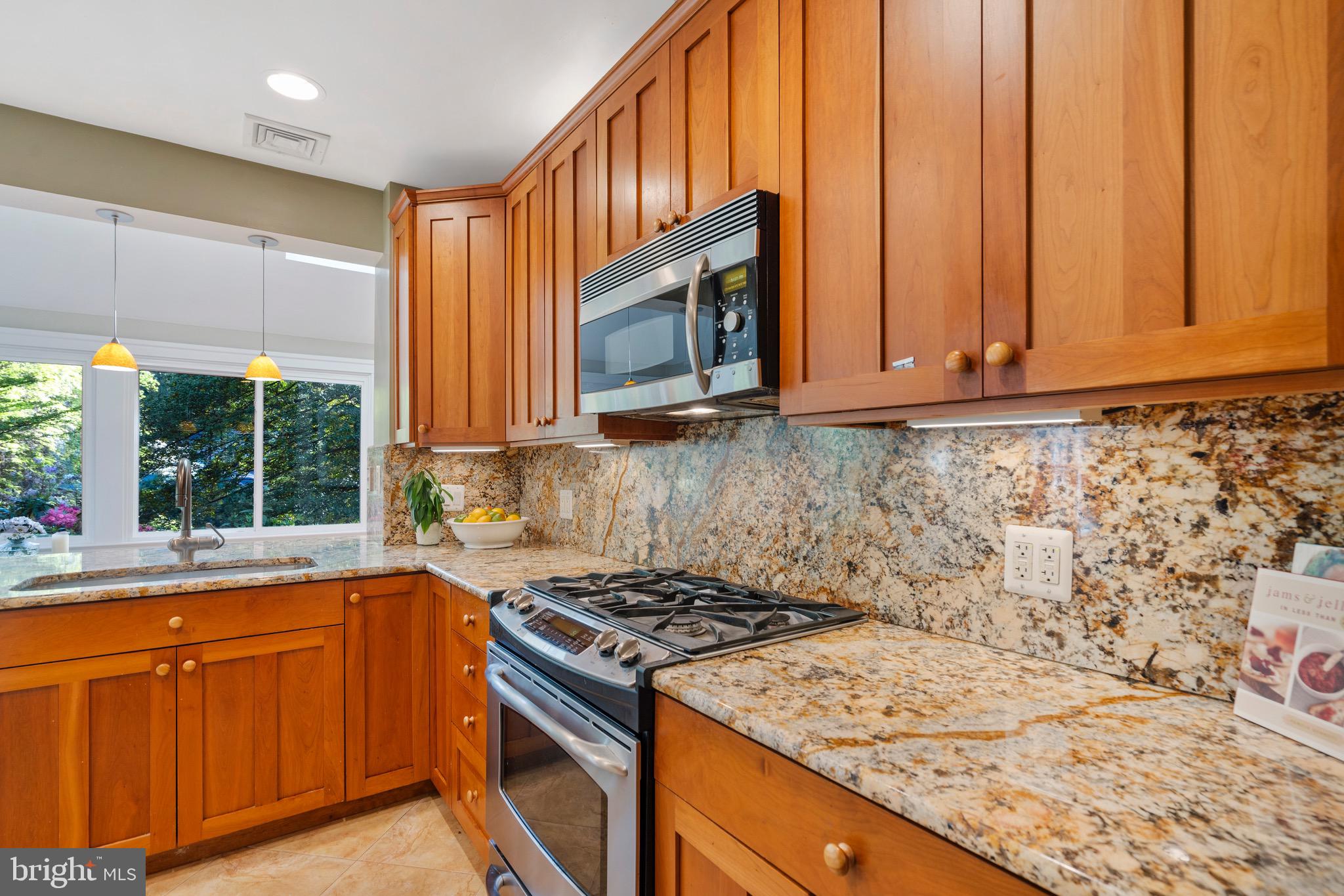 DOVER BALMORAL RIVERWOOD - Residential