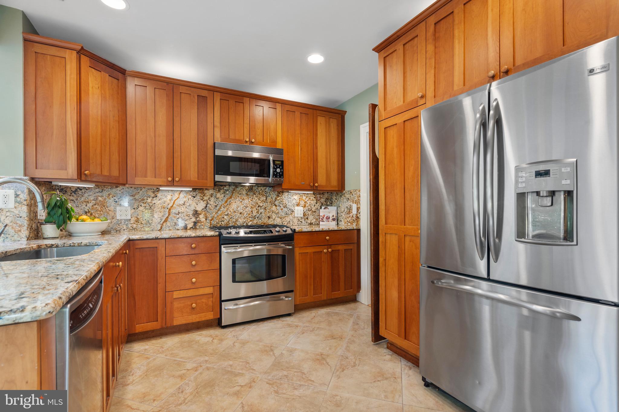 DOVER BALMORAL RIVERWOOD - Residential