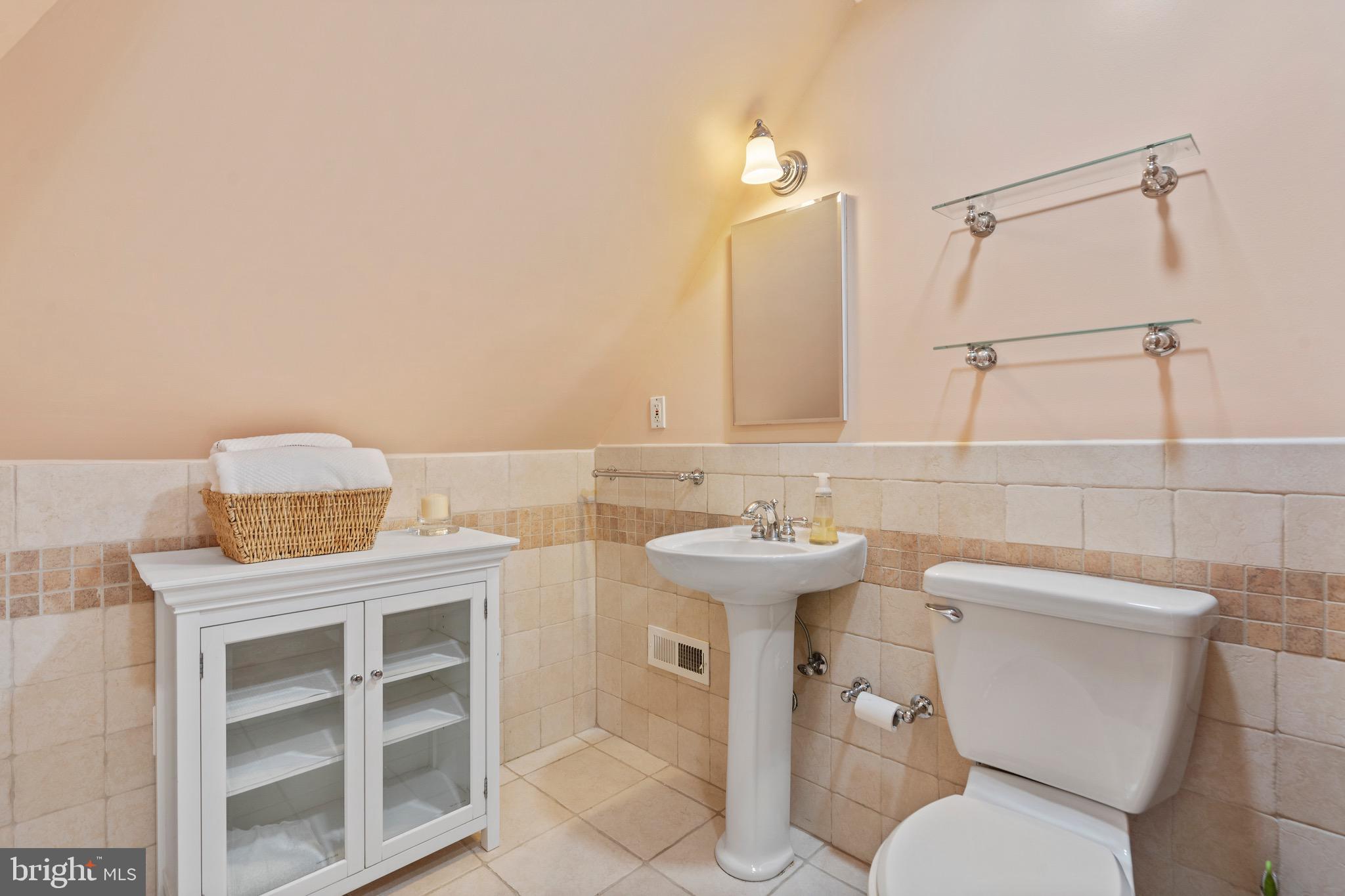 DOVER BALMORAL RIVERWOOD - Residential