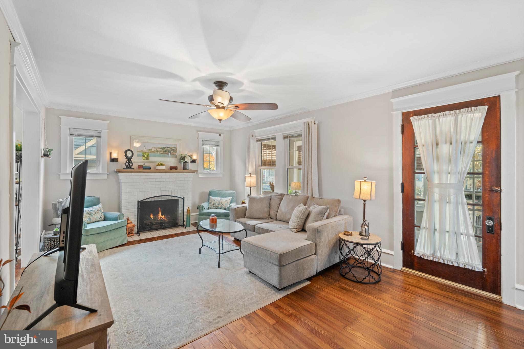 244 E MADISON AVENUE